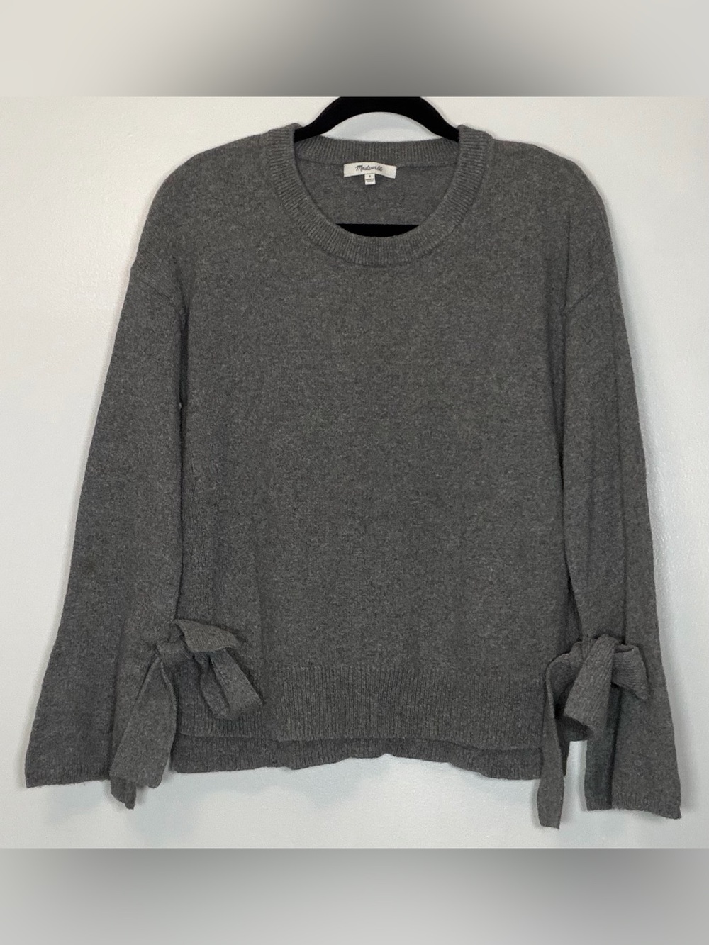 Madewell Women’s Charcoal Gray Crewneck Sweater with Tie Cuffs
